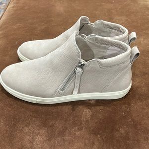 Gianni Bini Casual Boots